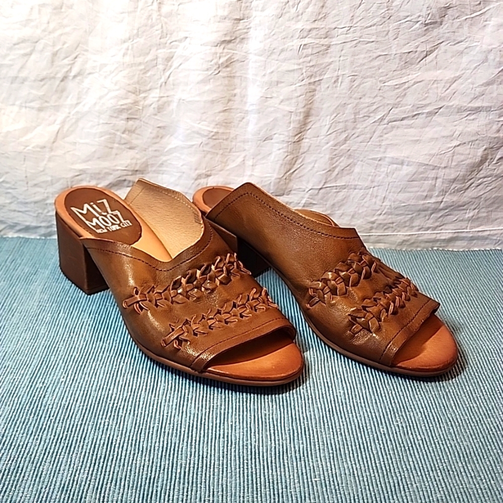 Miz mooz gently used brown sandals